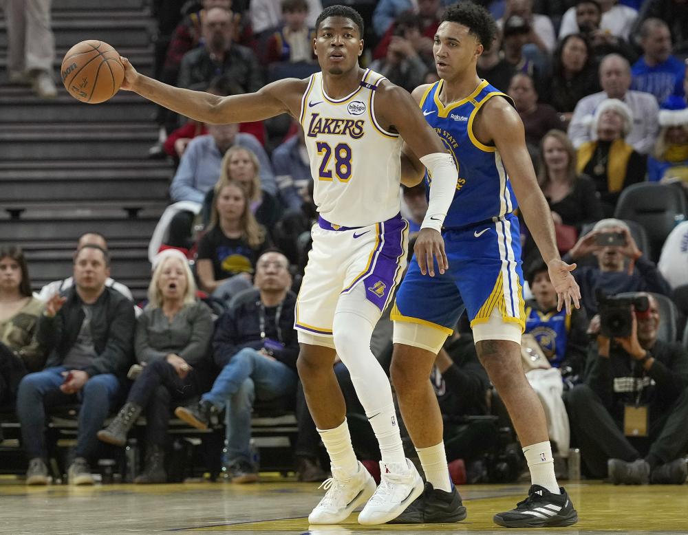 尽管球队中 尽管球队中