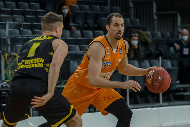 案和薪资结 案和薪资结