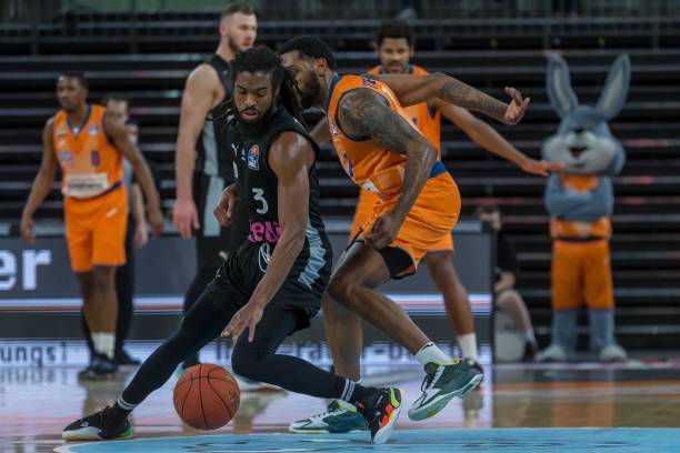 季阿森纳成 季阿森纳成